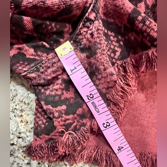 One Teaspoon Bonitas High Waist Denim Shorts Python Snake Print Size 26 AU/ 4 US - Picture 9 of 14